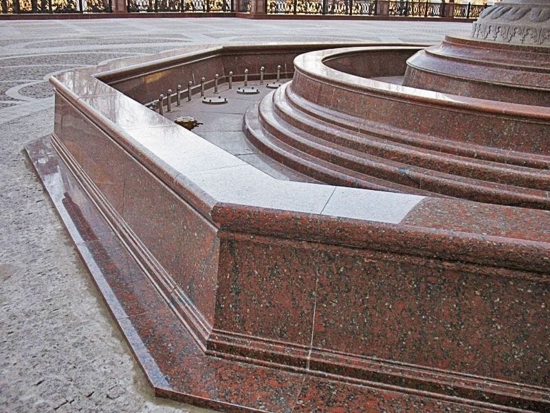 Купить натуральный гранит в Москве